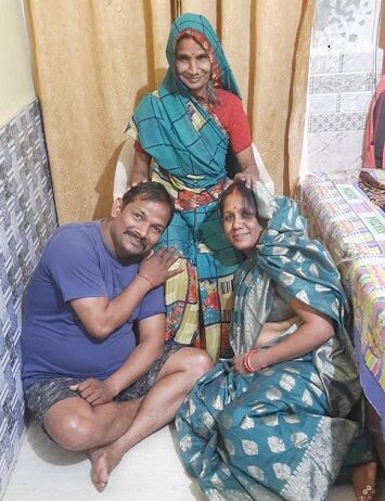 ममता की छाँव में… ममता की छाँव में...