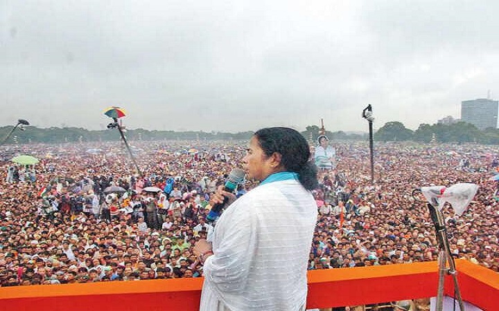 ममता बनर्जी की पार्टी टीएमसी के हालात क्यों बिगड़ गए?