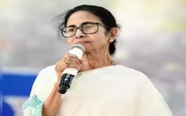 आती-जाती सत्ता के साथ बदलती नेताओं की वफादारी!