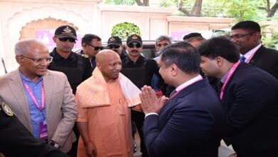 Photo of बेंगलुरु रोड शो में चमका यूपी मॉडल
