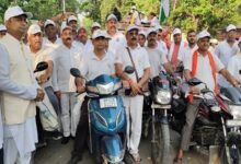 Photo of योग संदेश के साथ सड़कों पर उतरे व्यापारी
