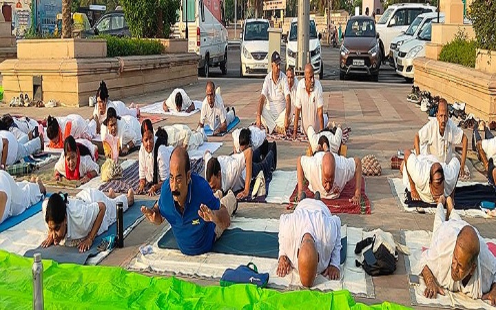 स्वस्थ भारत के लिए योग जरूरी-संजय गुप्ता