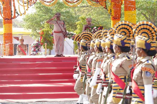 देशभक्ति के जज्बे, अनुशासन और आत्मविश्वास से सराबोर दीक्षांत परेड ने किया रोमांचित
