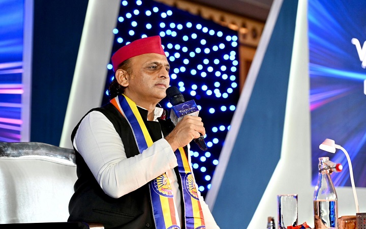 अखिलेश यादव ने उठाया छोटे कारोबारियों की बदहाली का मुद्दा