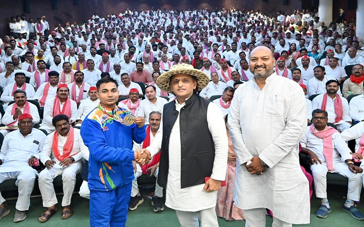 अन्तर्राष्ट्रीय युवा खिलाड़ी के प्रेरणास्रोत बने अखिलेश यादव