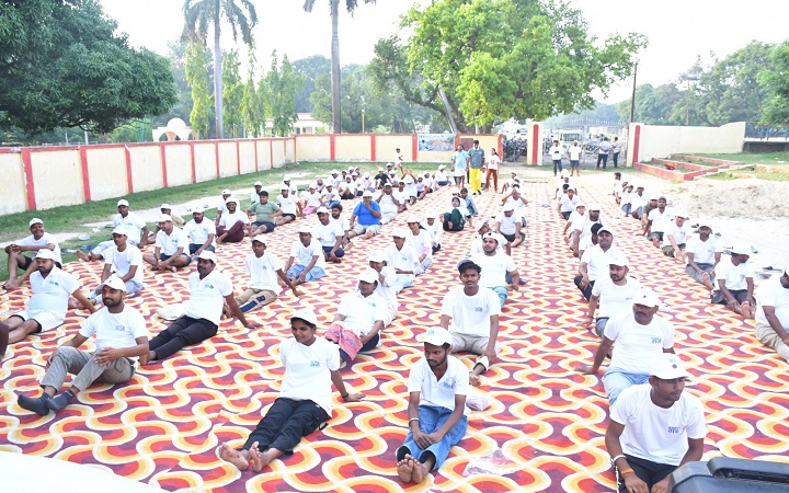 अयोध्या में अंतरराष्ट्रीय योग दिवस का भव्य आयोजन