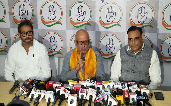 युवाओं के सपनों पर संकट, कांग्रेस ने सरकार से मांगा जवाब