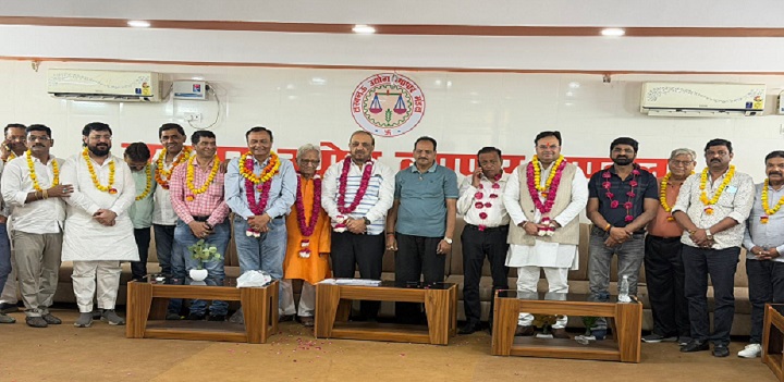 लखनऊ व्यापार मण्डल के सभी पदाधिकारी निर्विरोध निर्वाचित