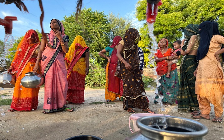 विकास की चकाचौंध में गुम बेघर लोगों के सपने