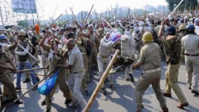 Photo of कहां चला गया पुलिस के हाथों में लहराने वाला डंडा?