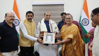 Photo of जन्मदिन पर राजनाथ सिंह से मिलीं सुषमा खर्कवाल