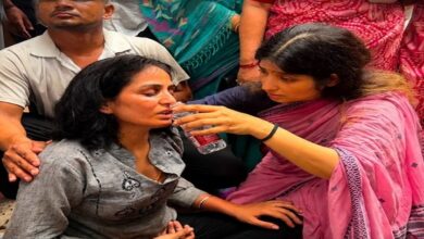 Photo of डिंपल यादव की गिरफ्तारी से गरमाई सियासत!