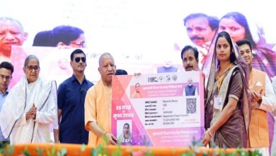 Photo of मुख्यमंत्री शिक्षक कैशलेस चिकित्सा योजना का वाराणसी में शुभारम्भ