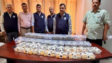 Photo of यूपी में रिटायर्ड ARTO के घर विजिलेंस का छापा, बरामदगी देख आप होंगे हैरान