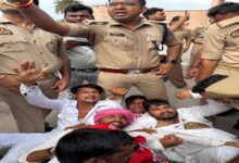 Photo of लखनऊ में छात्रों का महाविस्फोट! फीस बढ़ोतरी,पेपर लीक और छात्र संघ चुनाव पर सरकार घिरी