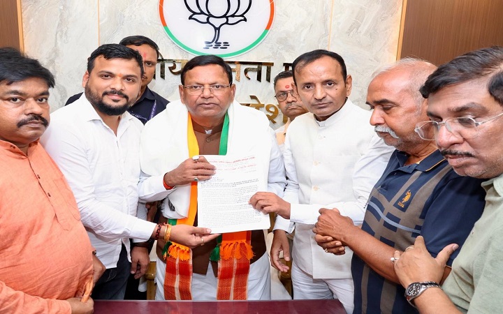 वाहन टैगिंग व गेटपास की समय सीमा को वापस लिया जाए: ज्ञानेश मिश्रा