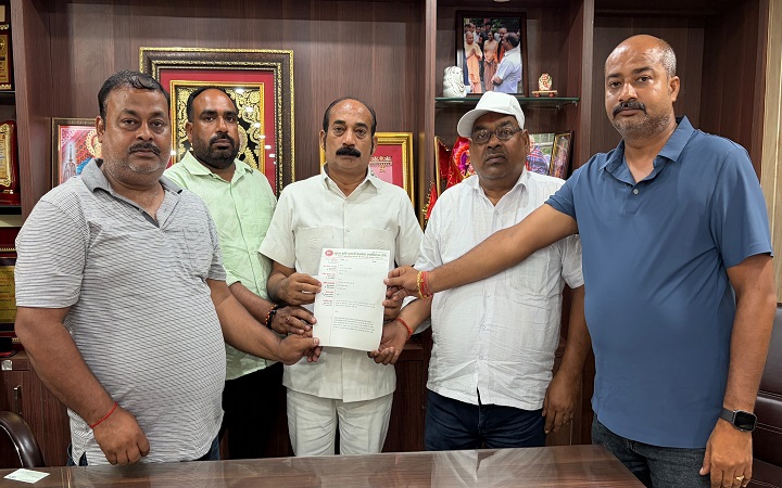 फर्टिलाइजर कंपनियों के फैसलों ने बढ़ाई व्यापारियों की मुश्किलें