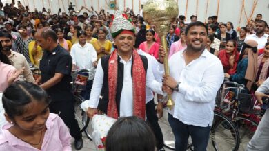 Photo of सपा कार्यकर्ताओं ने धूमधाम से मनाया अखिलेश यादव का जन्मदिन