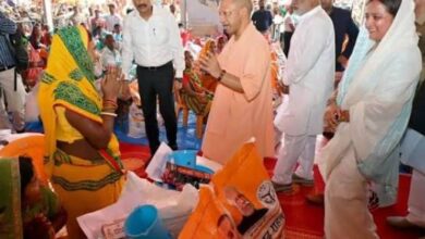 Photo of बाढ़ प्रभावितों के साथ खड़ी योगी सरकार