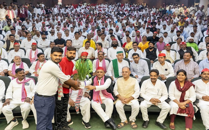 भाजपा जनता से पूरी तरह परेशान:अखिलेश यादव