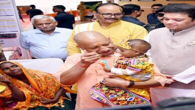 Photo of मुख्यमंत्री ने मिड-डे मील रसोइयों को दिया रक्षाबन्धन का उपहार