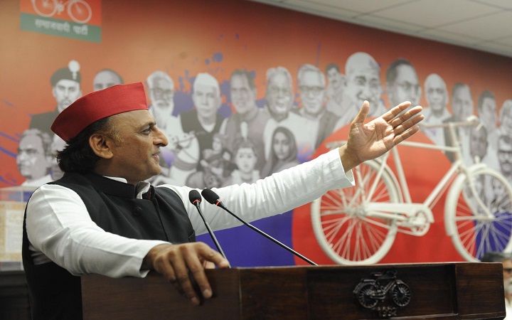 सपा सरकार में आउटसोर्सिंग व्यवस्था खत्म होगी मिलेगी पक्की नौकरी