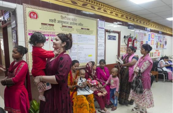 आयुष्मान के बावजूद मध्यमवर्ग की जेब क्यों हो रही खाली?