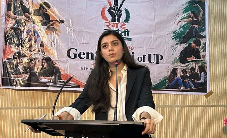 बढ़ रहा रंग दे बसंती का कारवां...