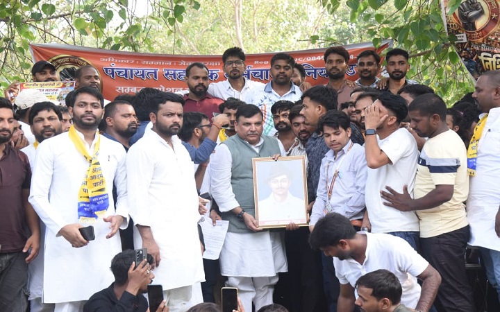 पूंजीपतियों की तिजोरी भरने वाली सरकार नौजवानों से कर रही छलावा:संजय सिंह
