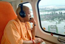 Photo of फर्रुखाबाद: बाढ़ के बीच पहुंचे योगी, गंगा ड्रेजिंग से स्थायी समाधान का ऐलान!