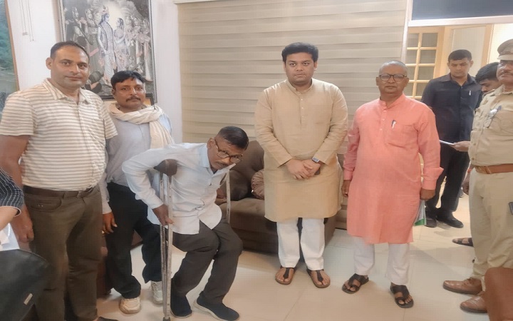 बेसिक शिक्षा मंत्री ने दिया आश्वाशन,जल्द होगा अन्तर्जनपदीय स्थानांतरण