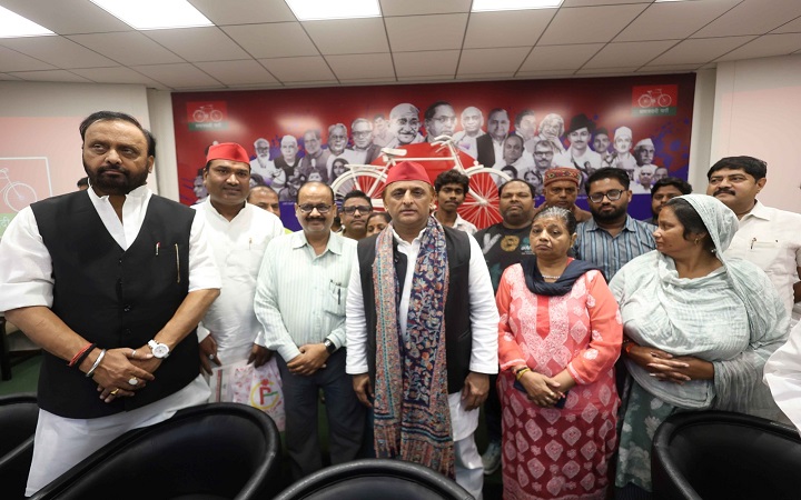 भाजपा सरकार गरीबों को उजाड़ रही:अखिलेश यादव