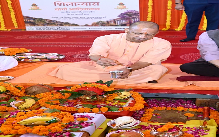 मुख्यमंत्री का उपहार:लखनऊ में दस लाख लोगों को मिलेगा अपना घर