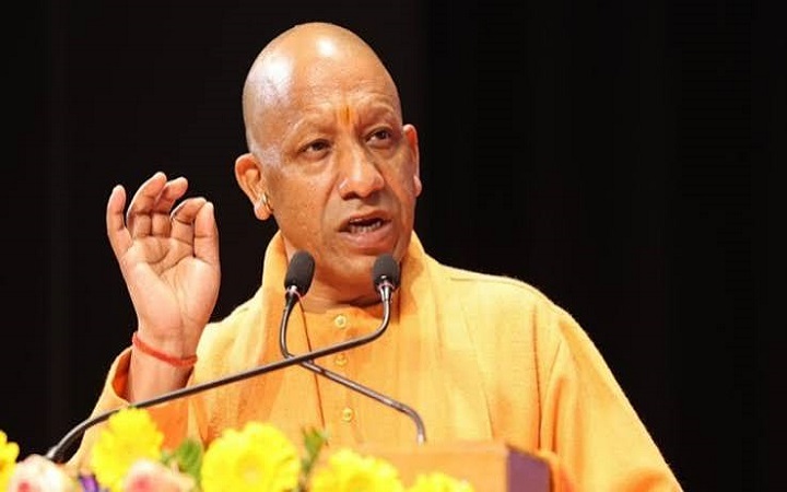 शिक्षामित्रों को योगी सरकार का बड़ा तोहफा, मानदेय ₹18 हजार