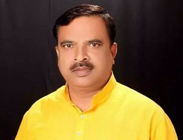 नवरात्र में देवी मंदिरों से अखिलेश ने बनाई दूरी:प्रकाश पाल