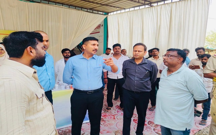 लखनऊ बाढ़ में युद्धस्तर पर राहत, DM ने संभाली कमान