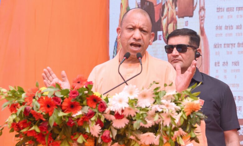 अखिलेश पर CM योगी का तंज, बोले- विरासत में गद्दी मिल सकती है, बुद्धि नहीं!