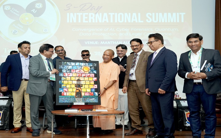 टेकसंगम-2026: सीएम योगी ने लेक्सक्यू सेंटर और पोर्टल का किया शुभारंभ