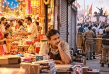 Photo of त्योहारों के बीच सियासी टकराव: व्यापारी क्यों बन रहे हैं आंदोलन के मोहरे?