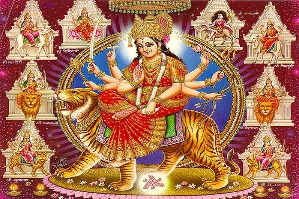 नवदुर्गा के नौ स्वरूपों में नारी के जीवन की भावुक झलक