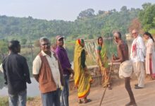 Photo of रिहंद में बहाई जा रही अनपरा थर्मल प्लांट की राख